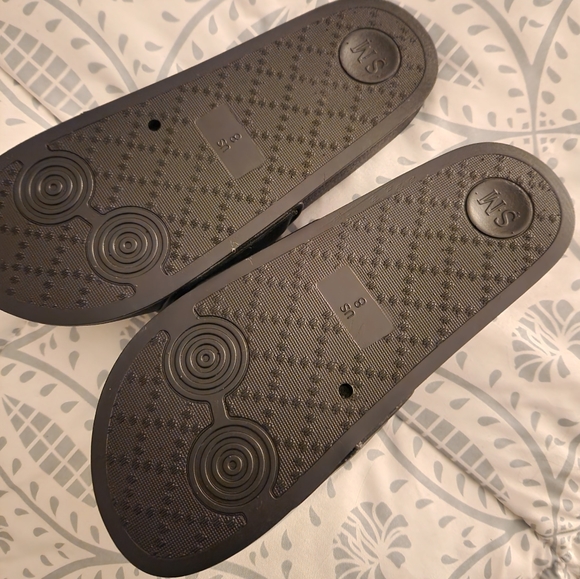 Steve Madden Sena size 8 slides new - Picture 2 of 3